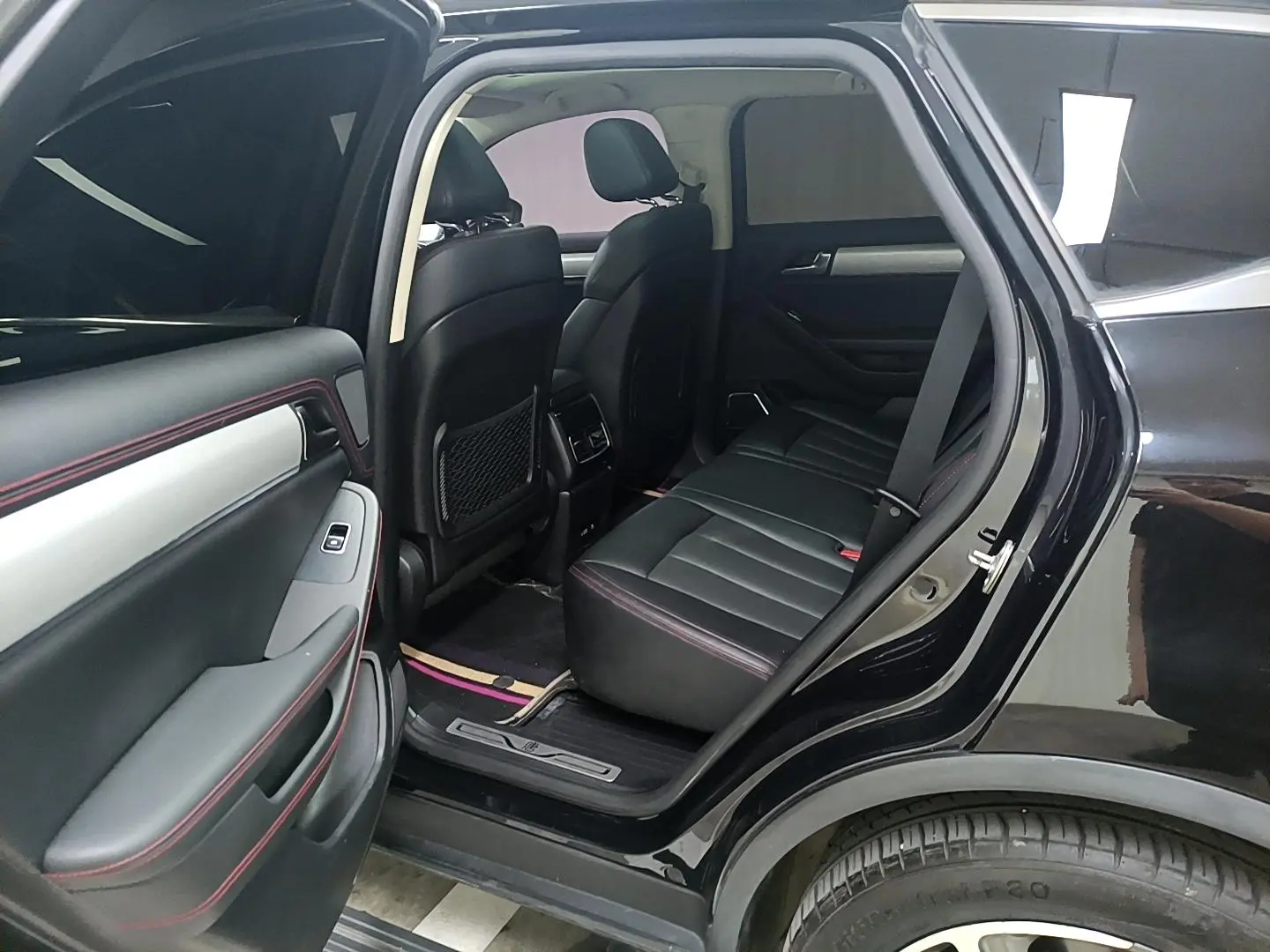 BYD Tang DM 2018 DM 2.0T Full-time 4WD Smart Connected Pioneer 5 seat China V