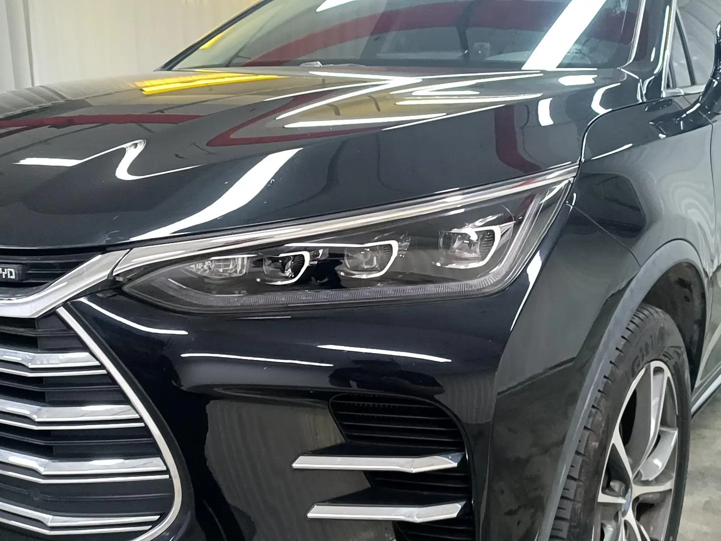 BYD Tang DM 2018 DM 2.0T Full-time 4WD Smart Connected Pioneer 5 seat China V