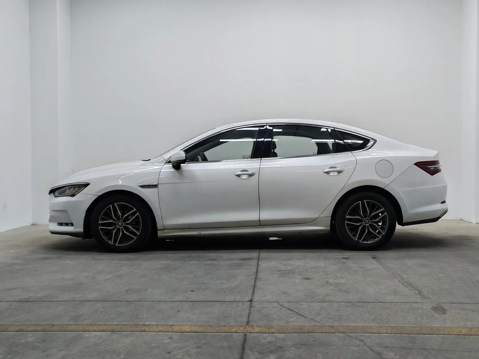 BYD Qin Pro DM 2019 Super Energy 1.5TI Auto Smart Connected Dynamic Speed China VI