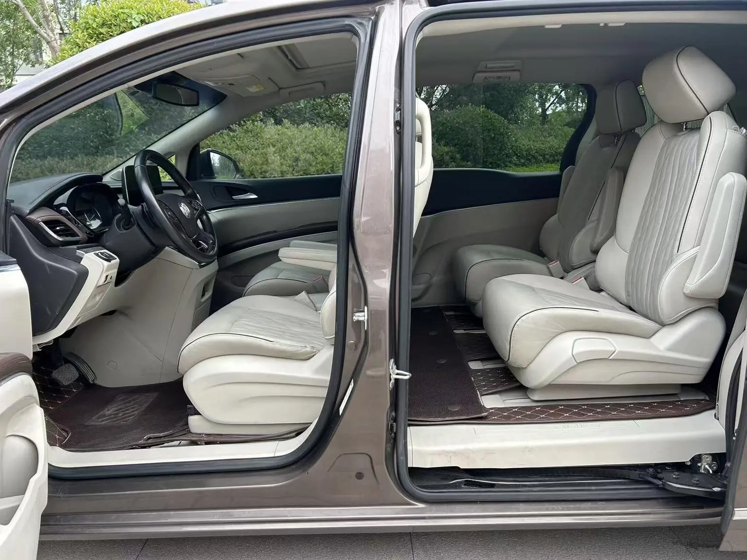 Buick GL8 2021 Land Business Class 652T Comfort