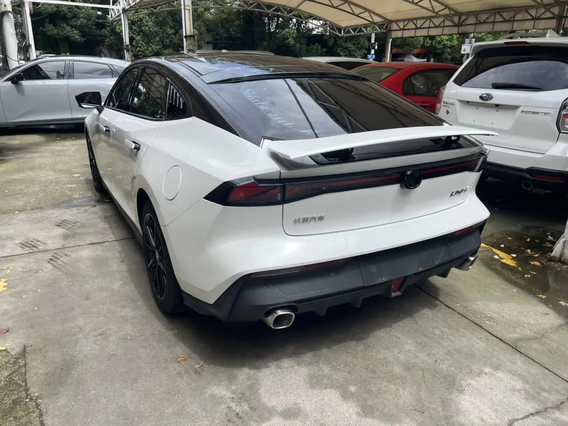 Changan UNI-V 2023 1.5T Premium Plus