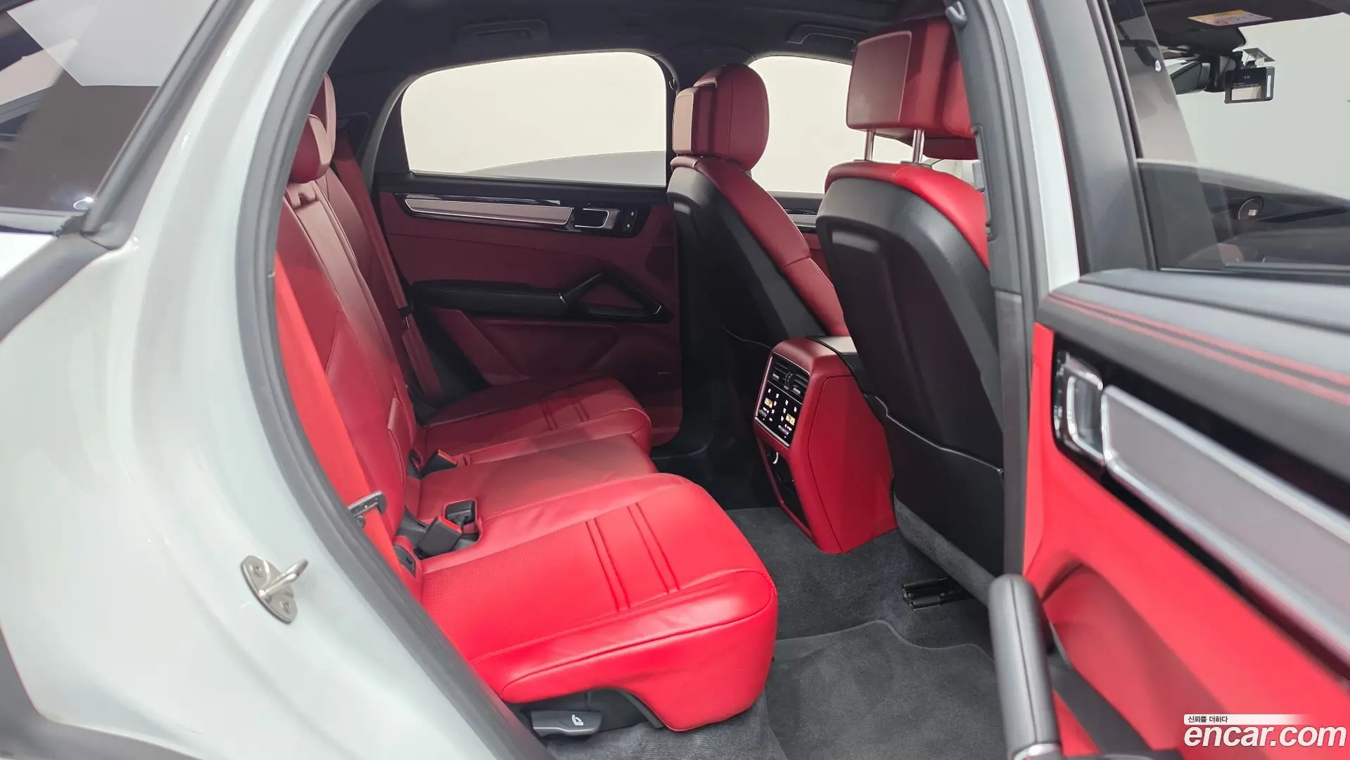 Porsche Cayenne 3.0 COUPE PLATINUM EDITION