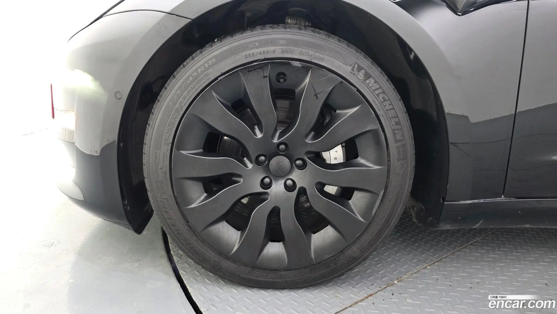 Tesla Model 3 Long Range AWD 2019