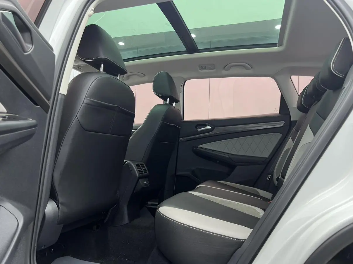 Jetta VS7 2023 280TSI Auto High Gloss Comfort Plus