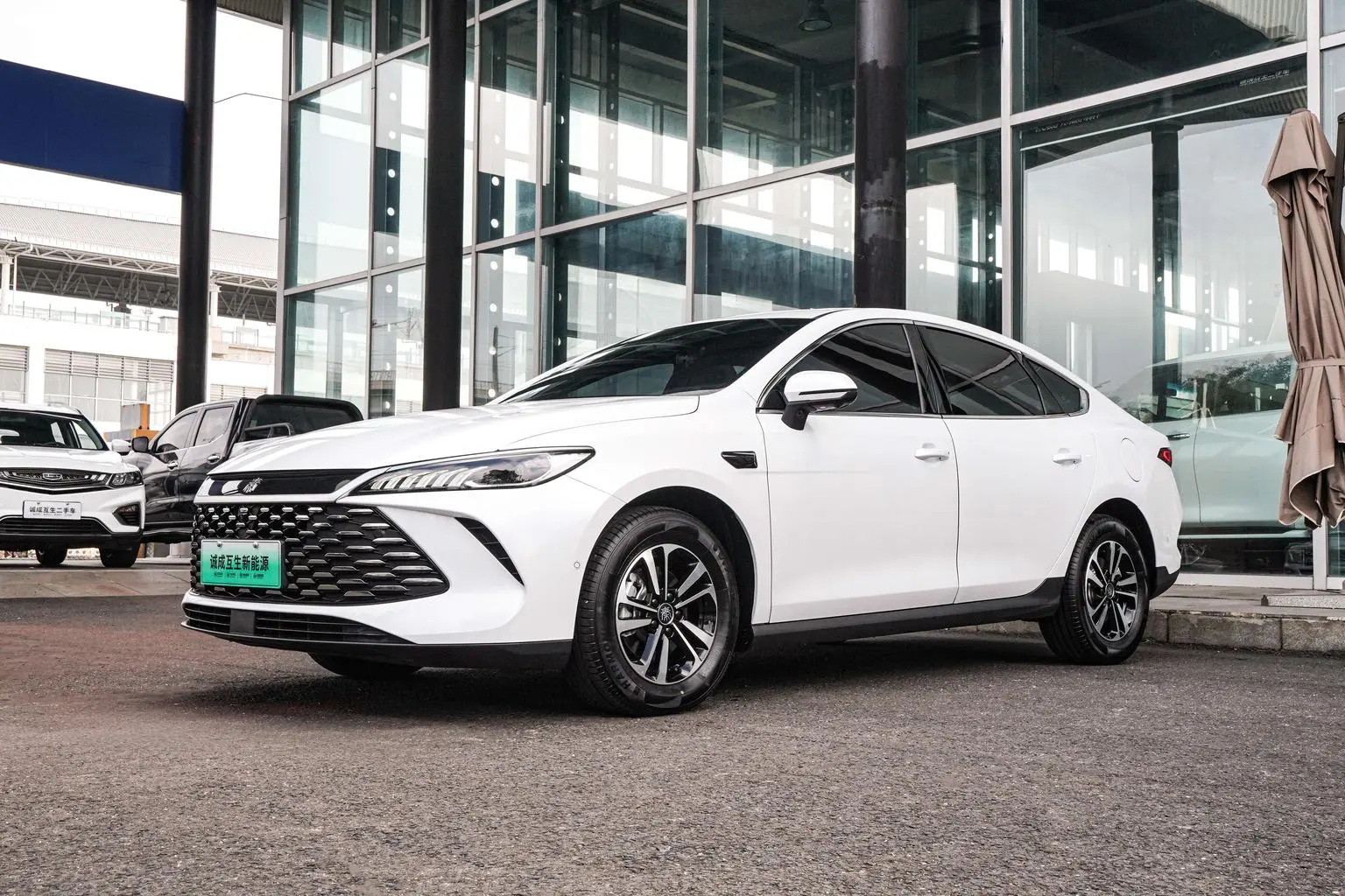BYD Qin PLUS DM 2025 Smart Drive DM-i 120KM Beyond