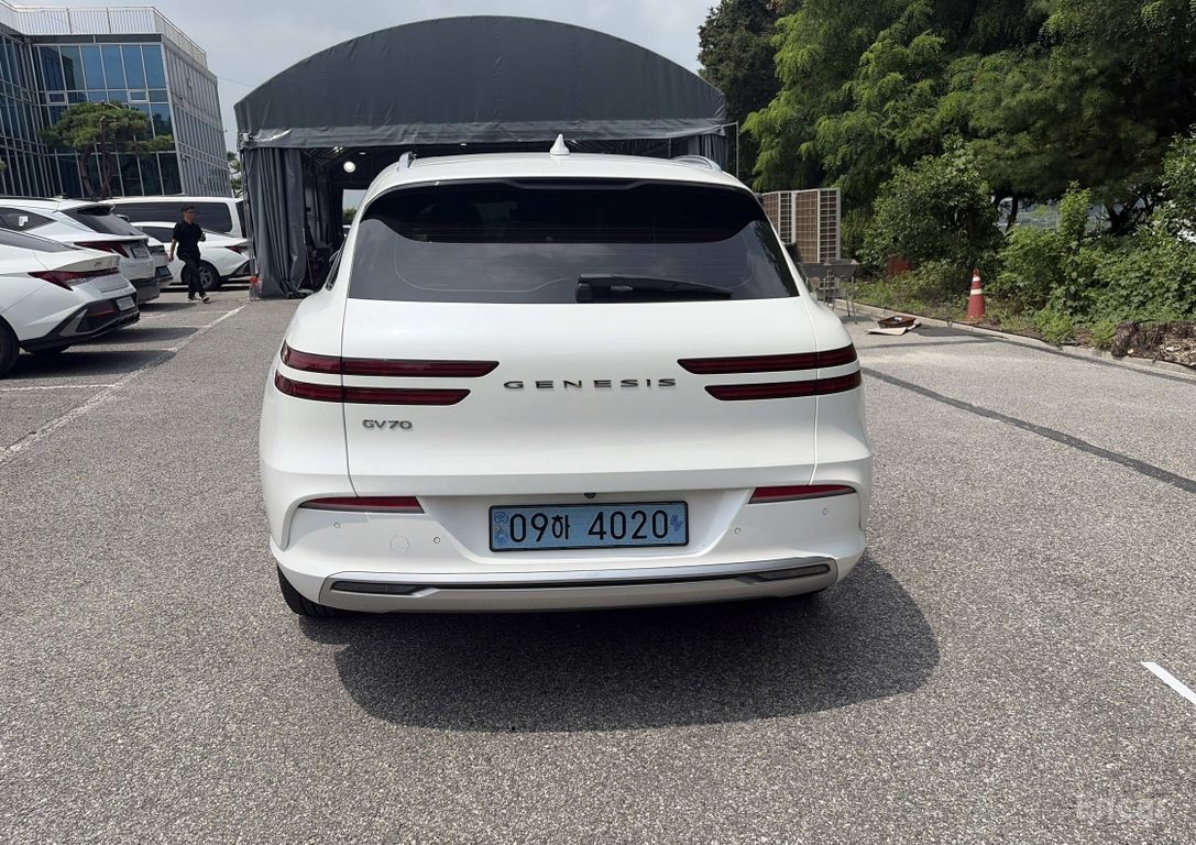 Genesis Electrified GV70 e-AWD 2022