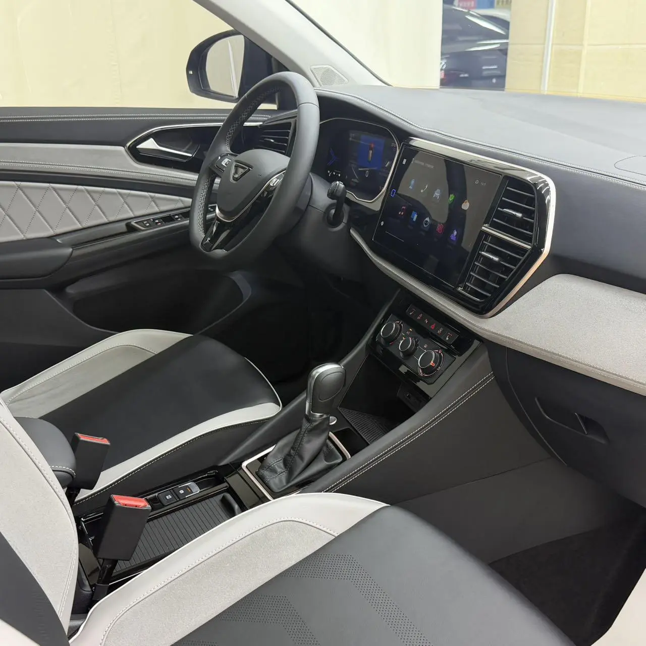 Jetta VS7 2023 280TSI Auto High Gloss Comfort Plus