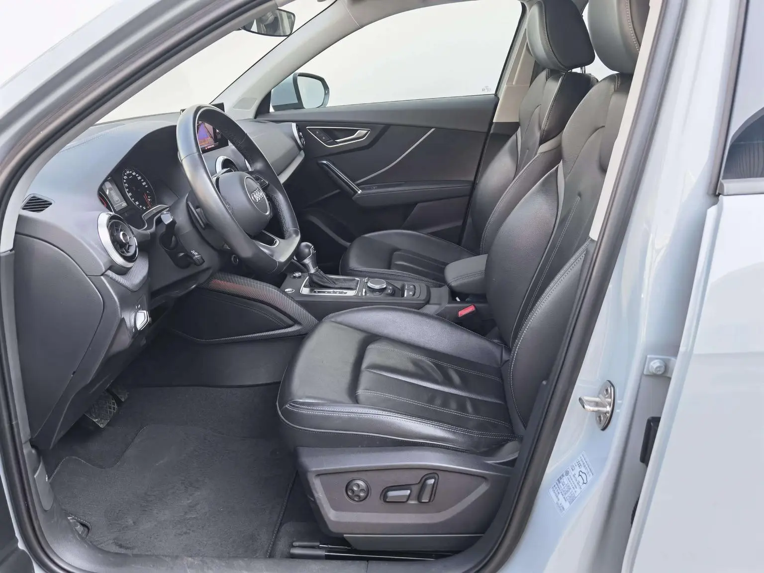 Audi Q2L 2024 35 TFSI Dynamic Fashion