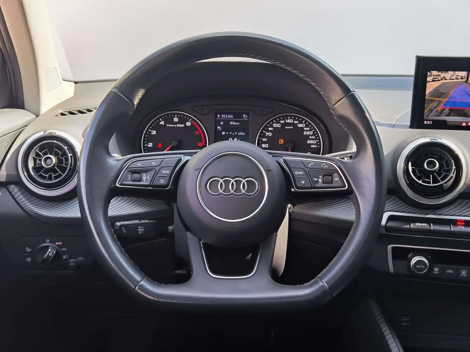 Audi Q2L 2024 35 TFSI Dynamic Fashion