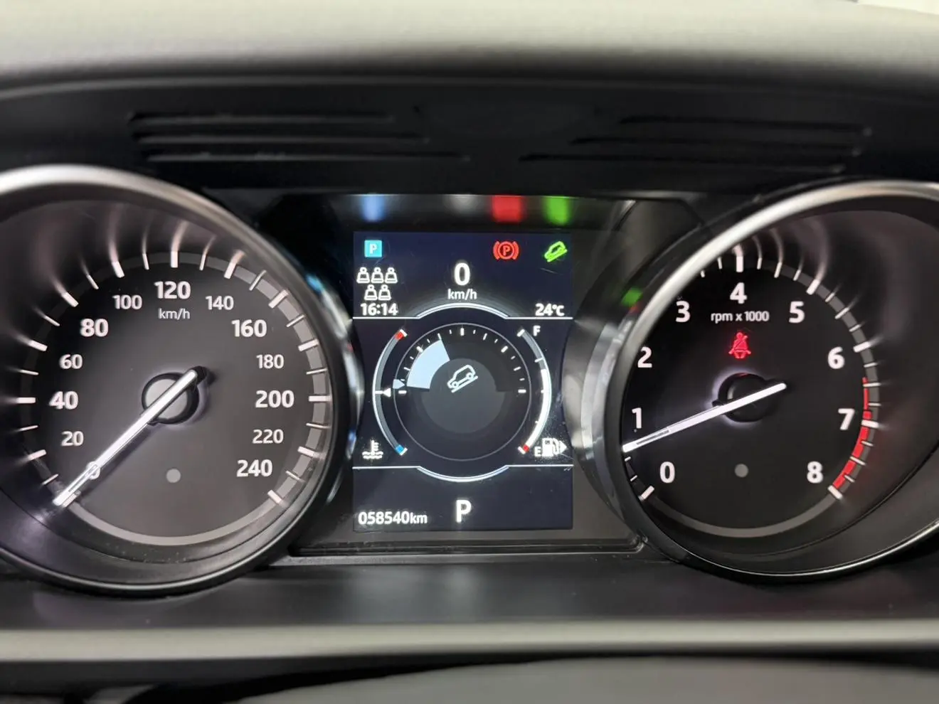 Land Rover Discovery 2019 2.0T SE