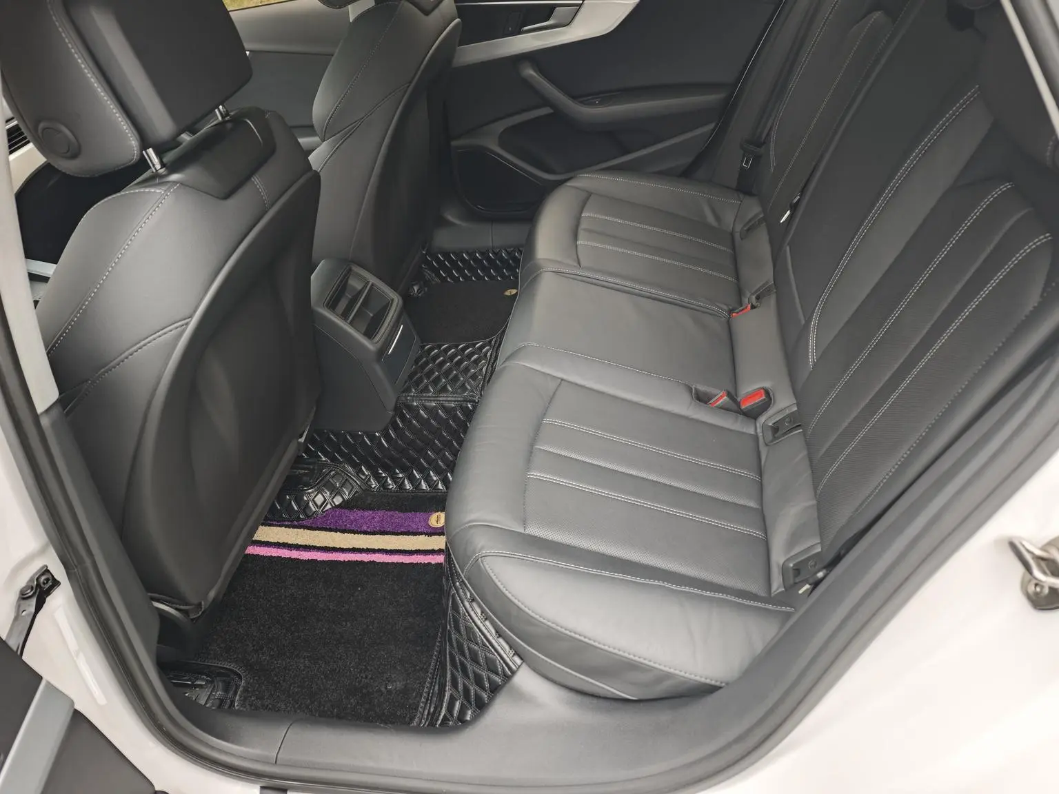 Audi A4L 2020 40 TFSI Dynamic Fashion