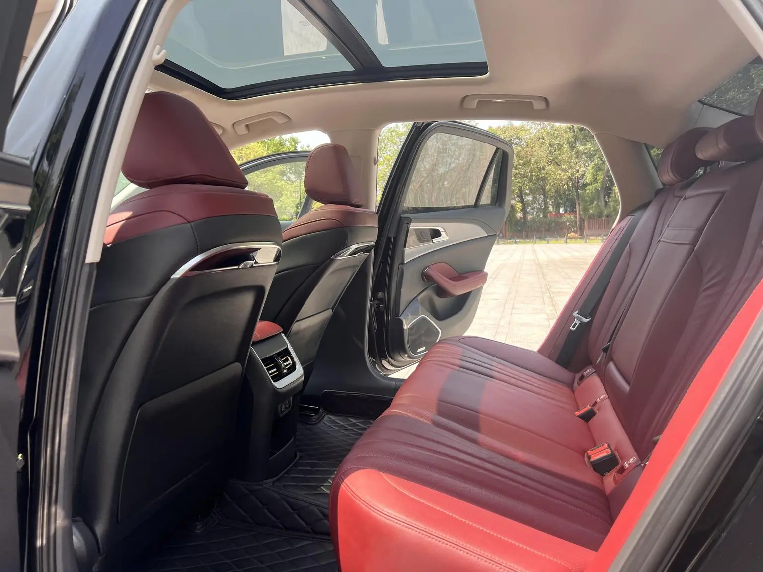 Hongqi H5 2024 2.0T Auto Smart Connected Qichang