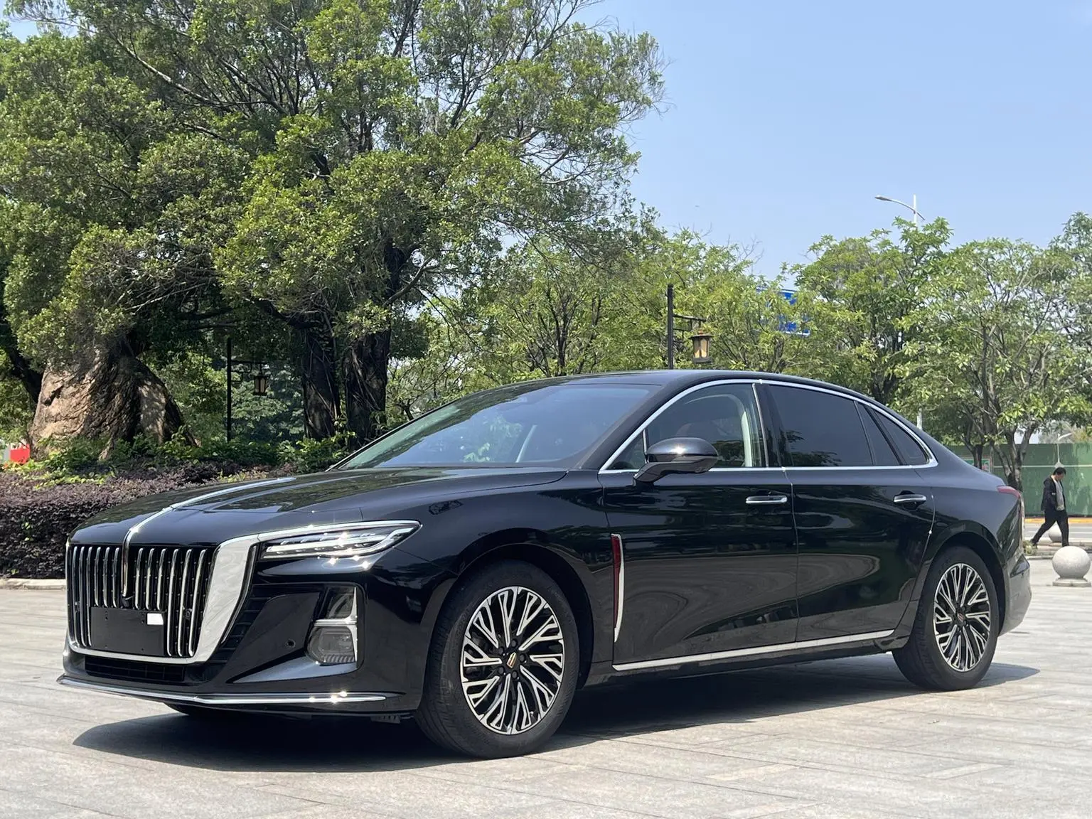 Hongqi H5 2024 2.0T Auto Smart Connected Qichang