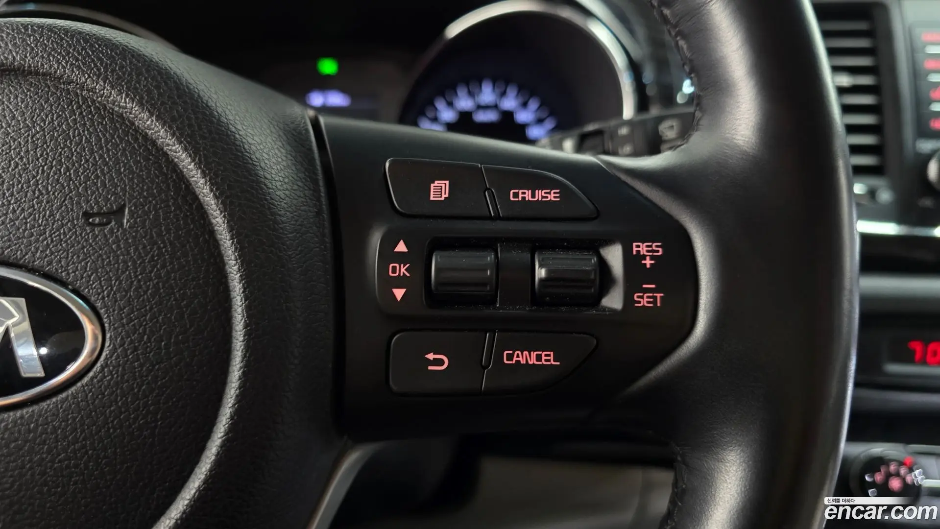 Kia Carnival 9-Seater Prestige 2018
