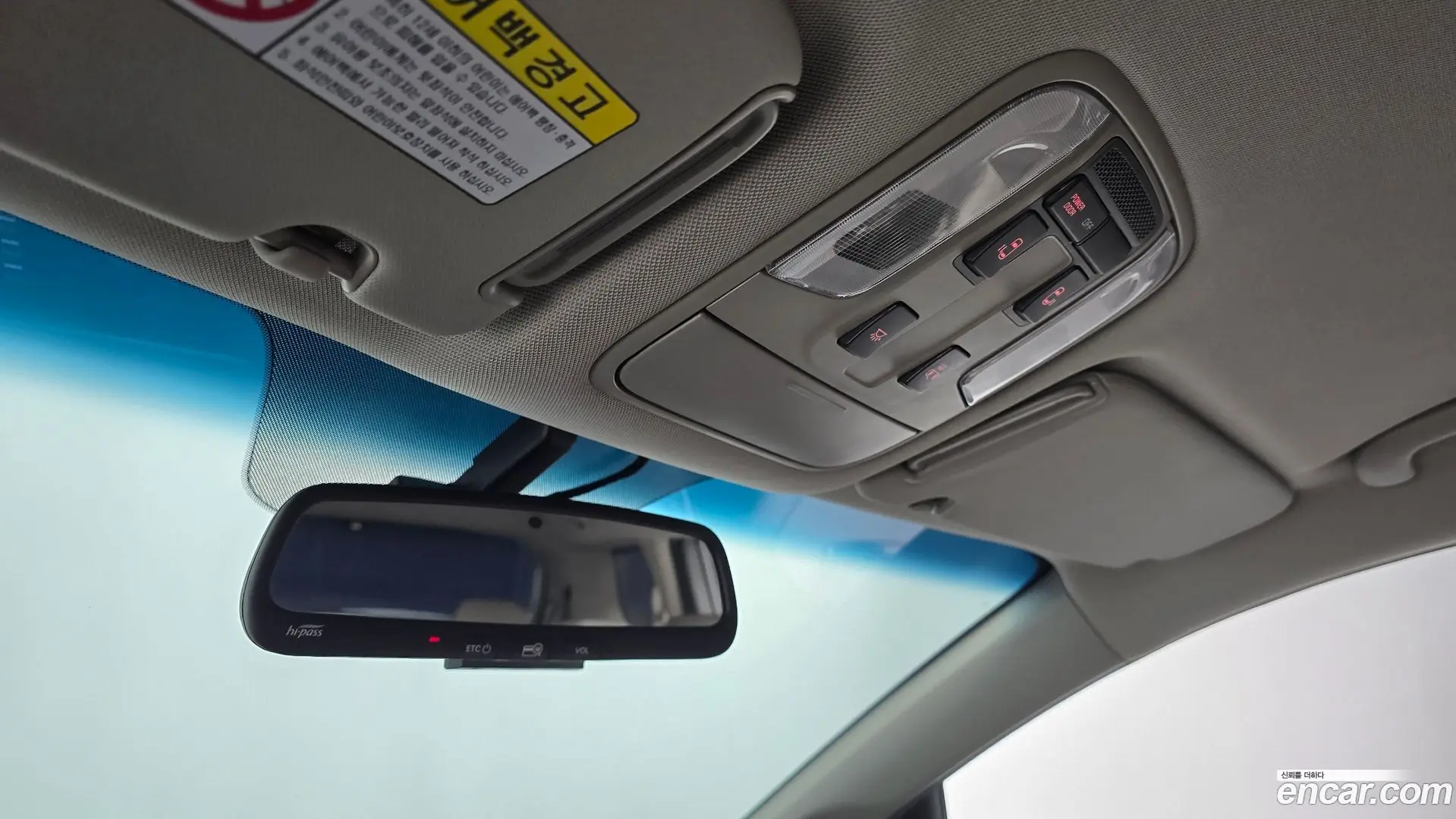Kia Carnival 9-Seater Prestige 2018