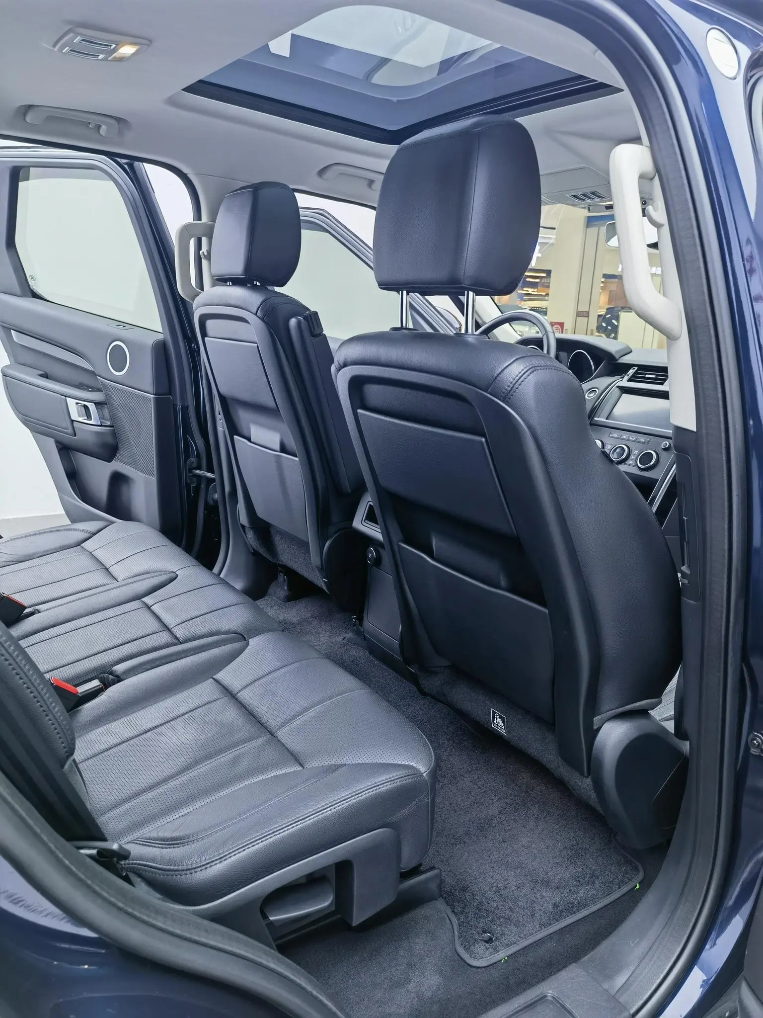 Land Rover Discovery 2019 3.0 V6 SE