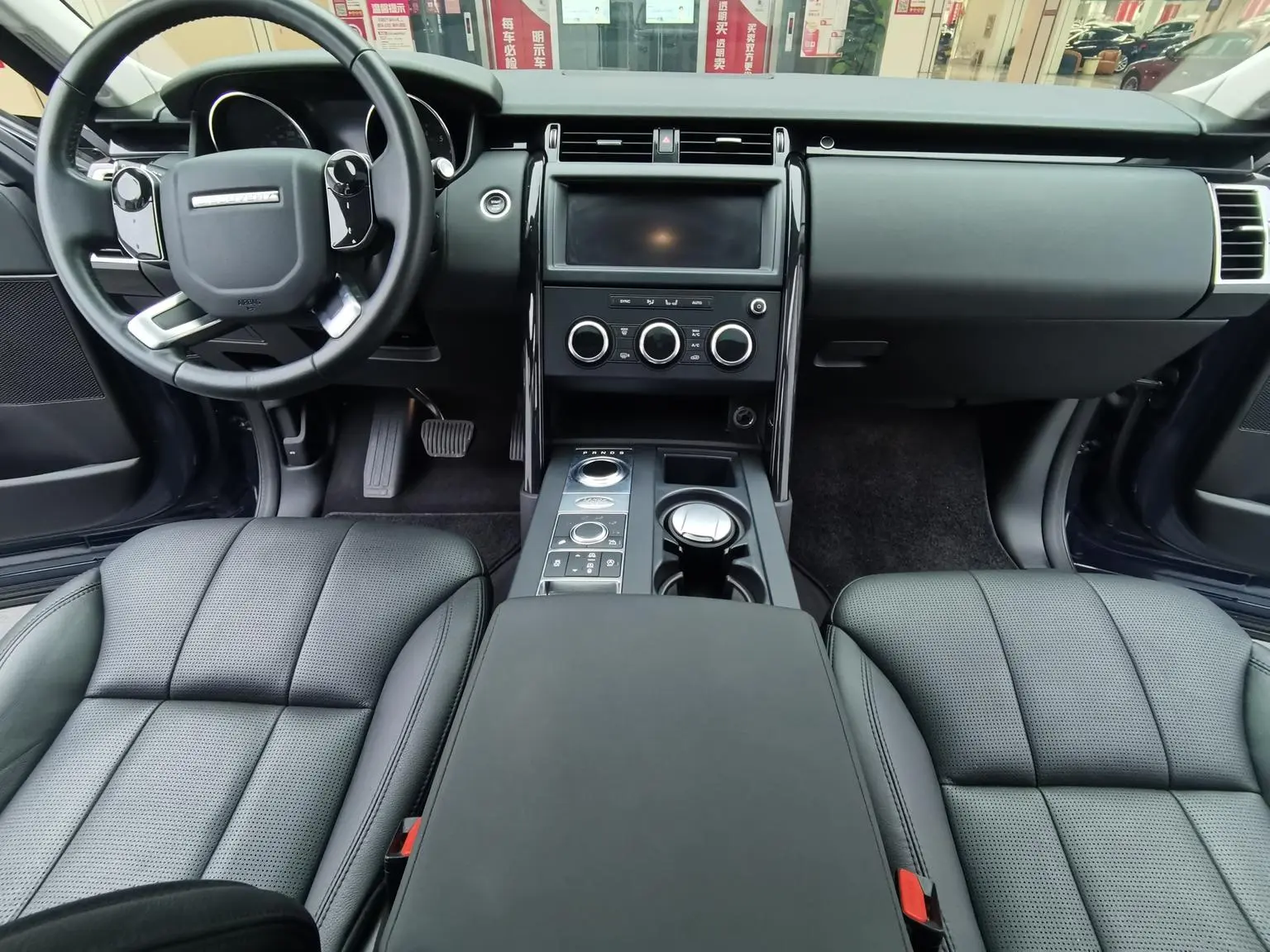 Land Rover Discovery 2019 3.0 V6 SE