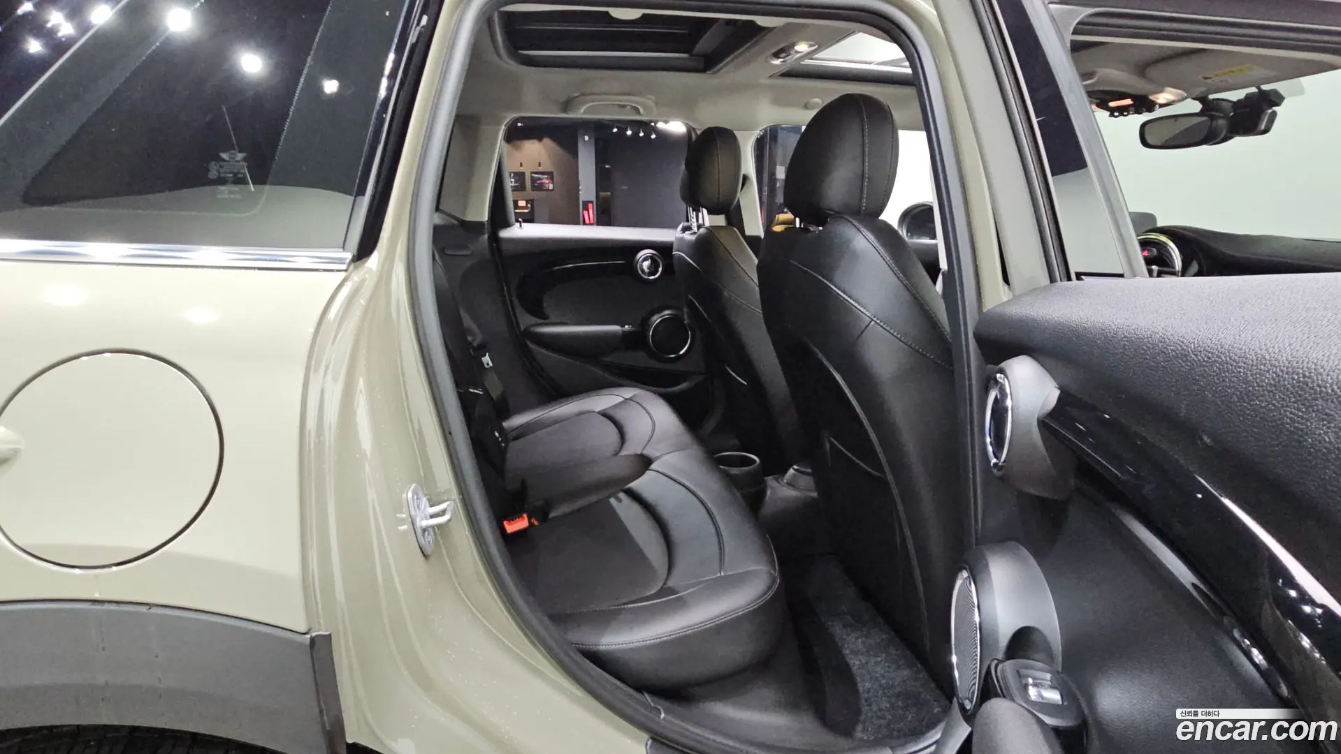 Mini Cooper 5Door HIGH