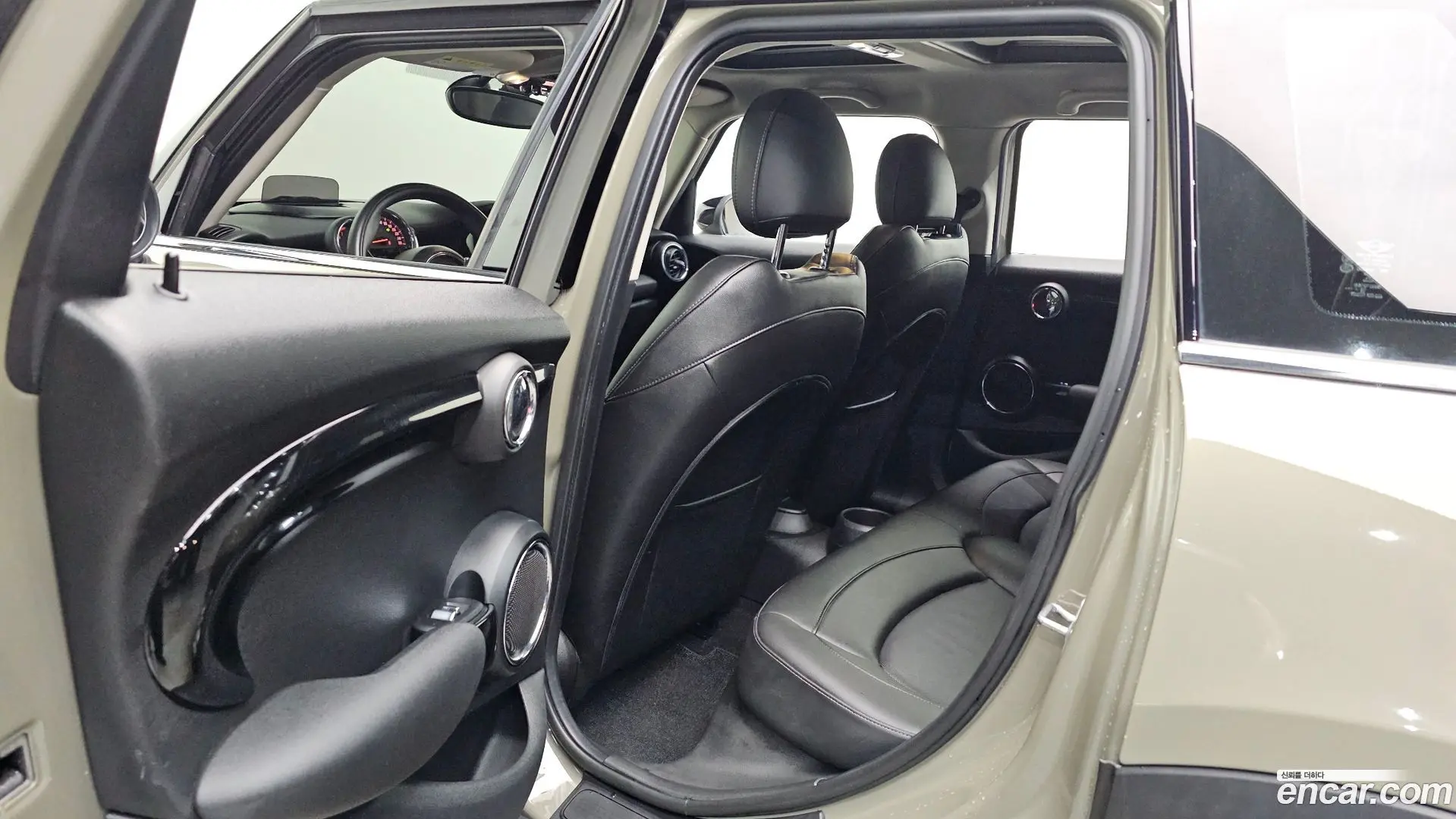 Mini Cooper 5Door HIGH