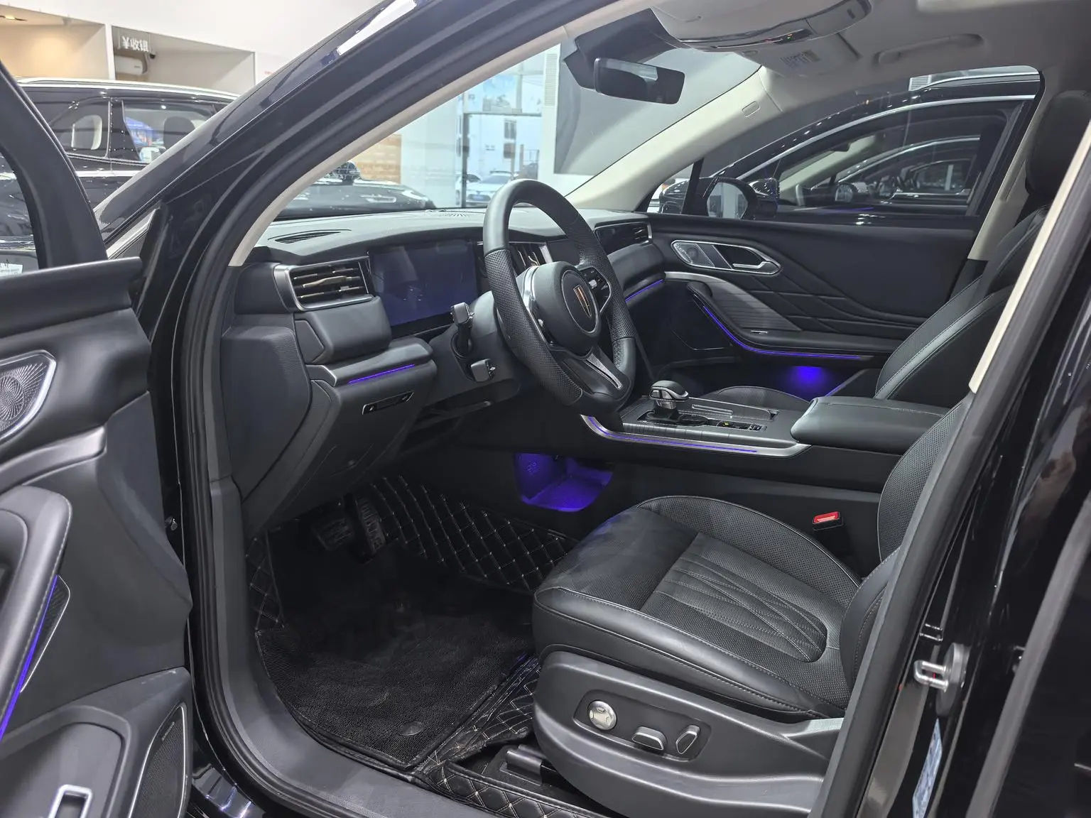 Hongqi HS7 PHEV 2024 2.0T 4WD Luxury 6 seat