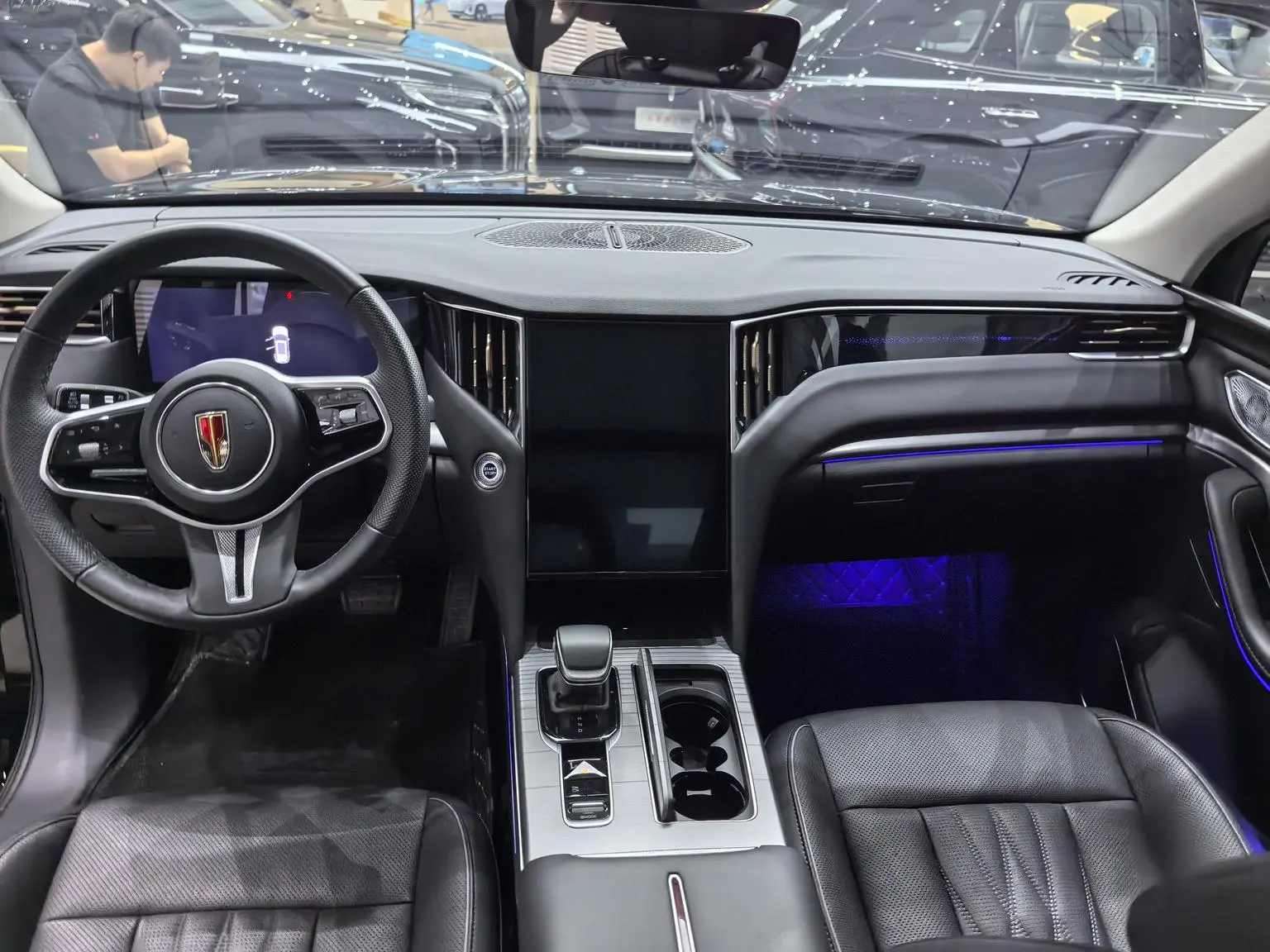 Hongqi HS7 PHEV 2024 2.0T 4WD Luxury 6 seat
