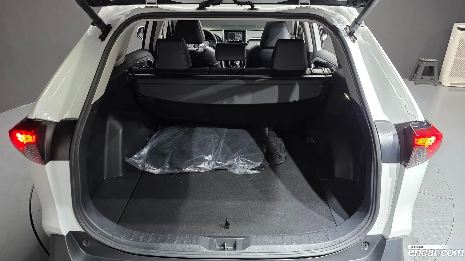 Toyota RAV4 2,5 4WD Hybrid LTD 2022