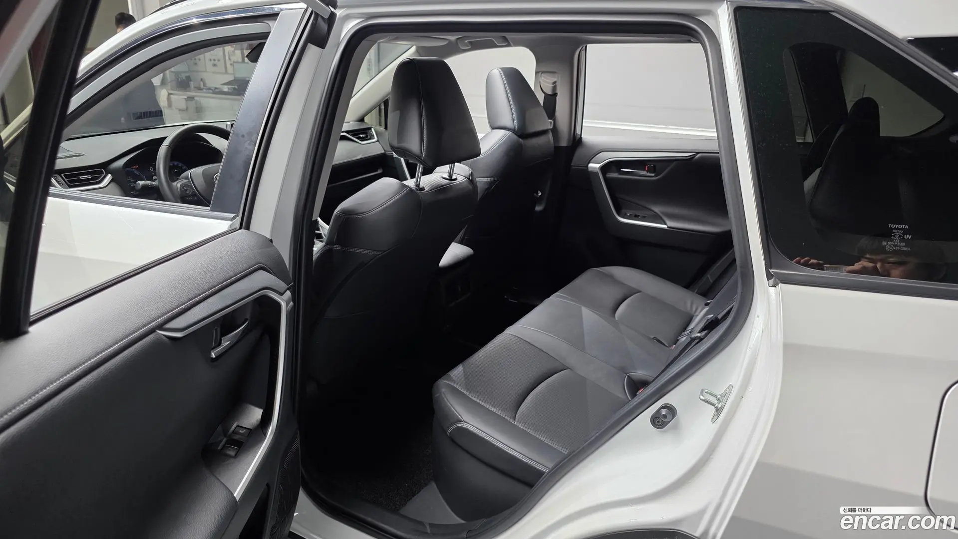 Toyota RAV4 2,5 4WD Hybrid LTD 2022