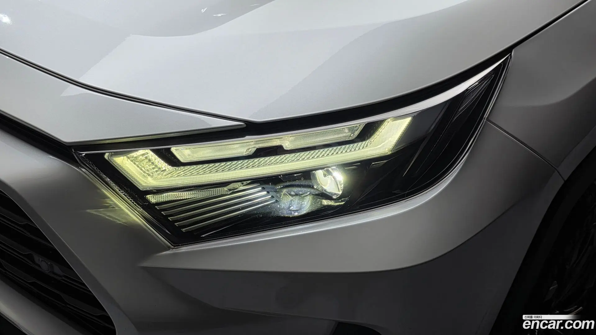 Toyota RAV4 2,5 4WD Hybrid LTD 2022