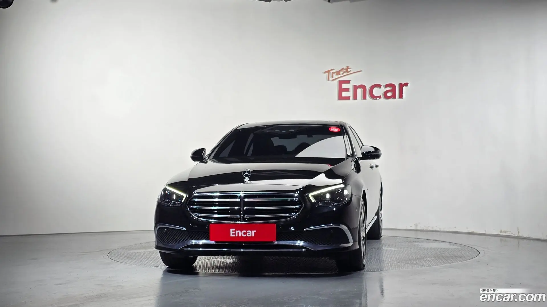 Mercedes-Benz E-Class E300e 4MATIC Exclusive