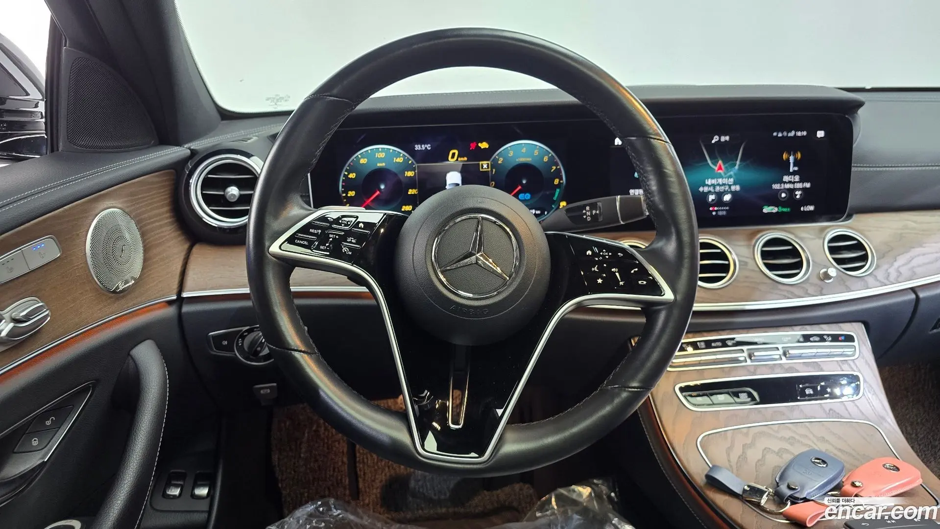 Mercedes-Benz E-Class E300e 4MATIC Exclusive