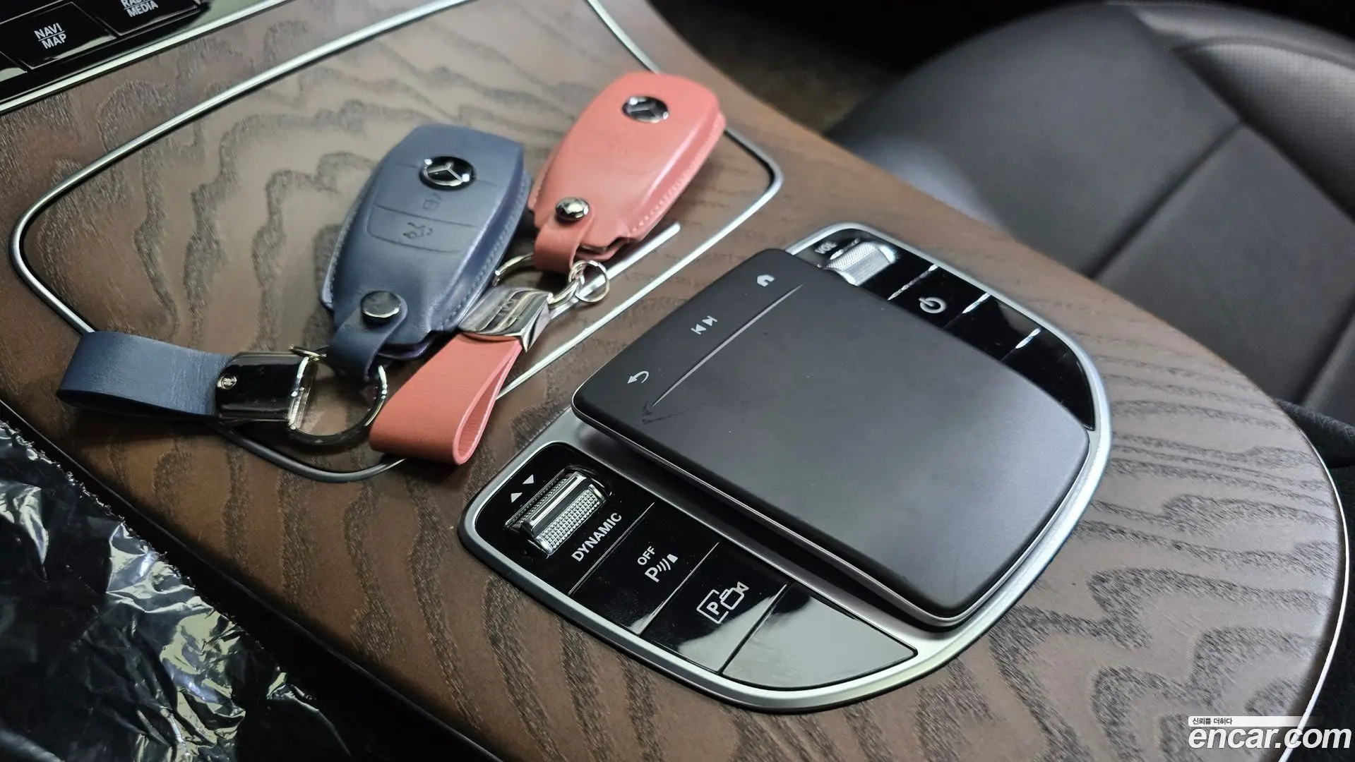 Mercedes-Benz E-Class E300e 4MATIC Exclusive