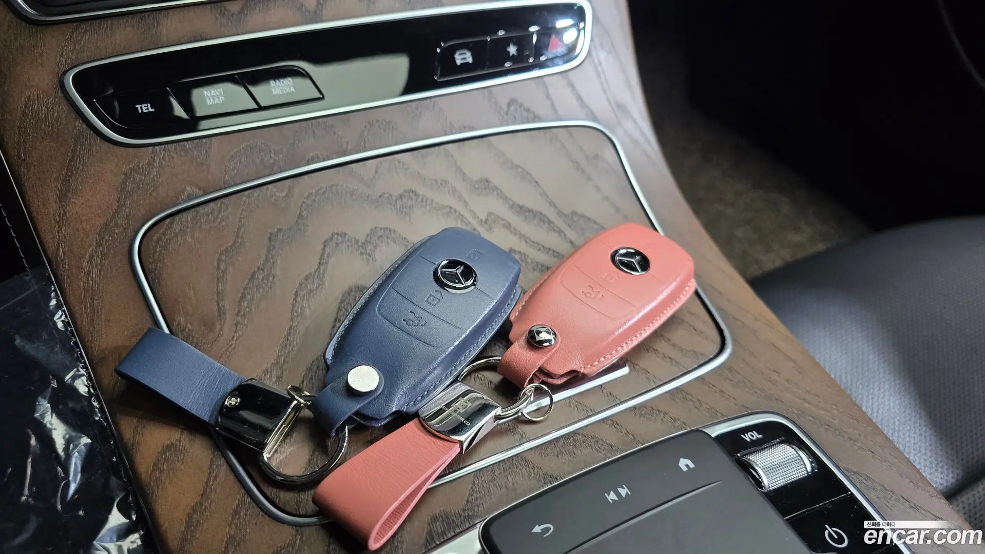 Mercedes-Benz E-Class E300e 4MATIC Exclusive