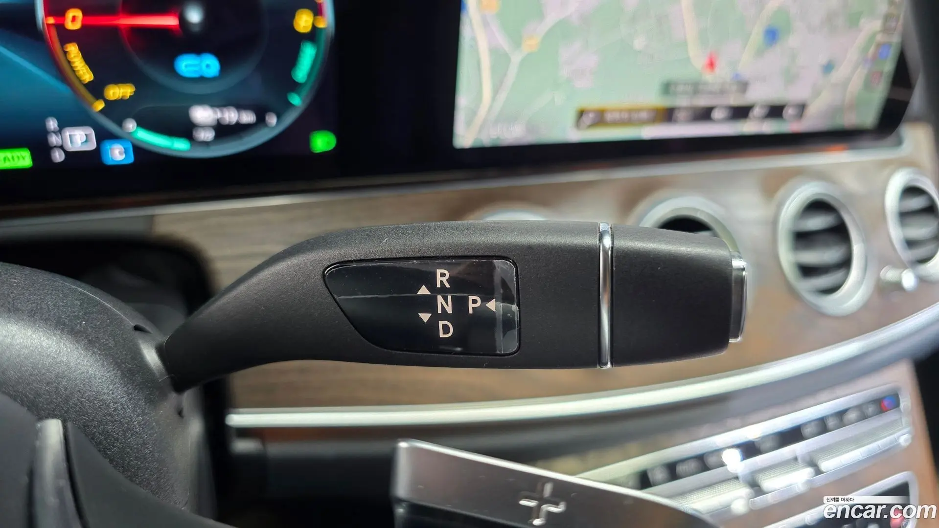 Mercedes-Benz E-Class E300e 4MATIC Exclusive