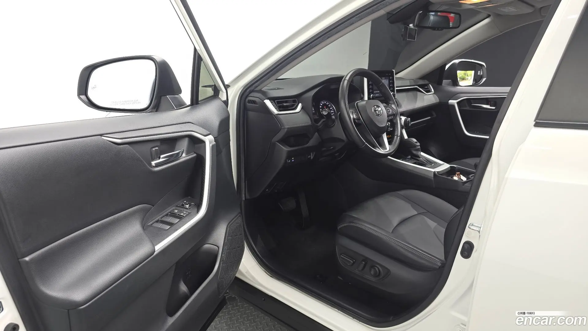 Toyota RAV4 2.5 2WD Hybrid 2020