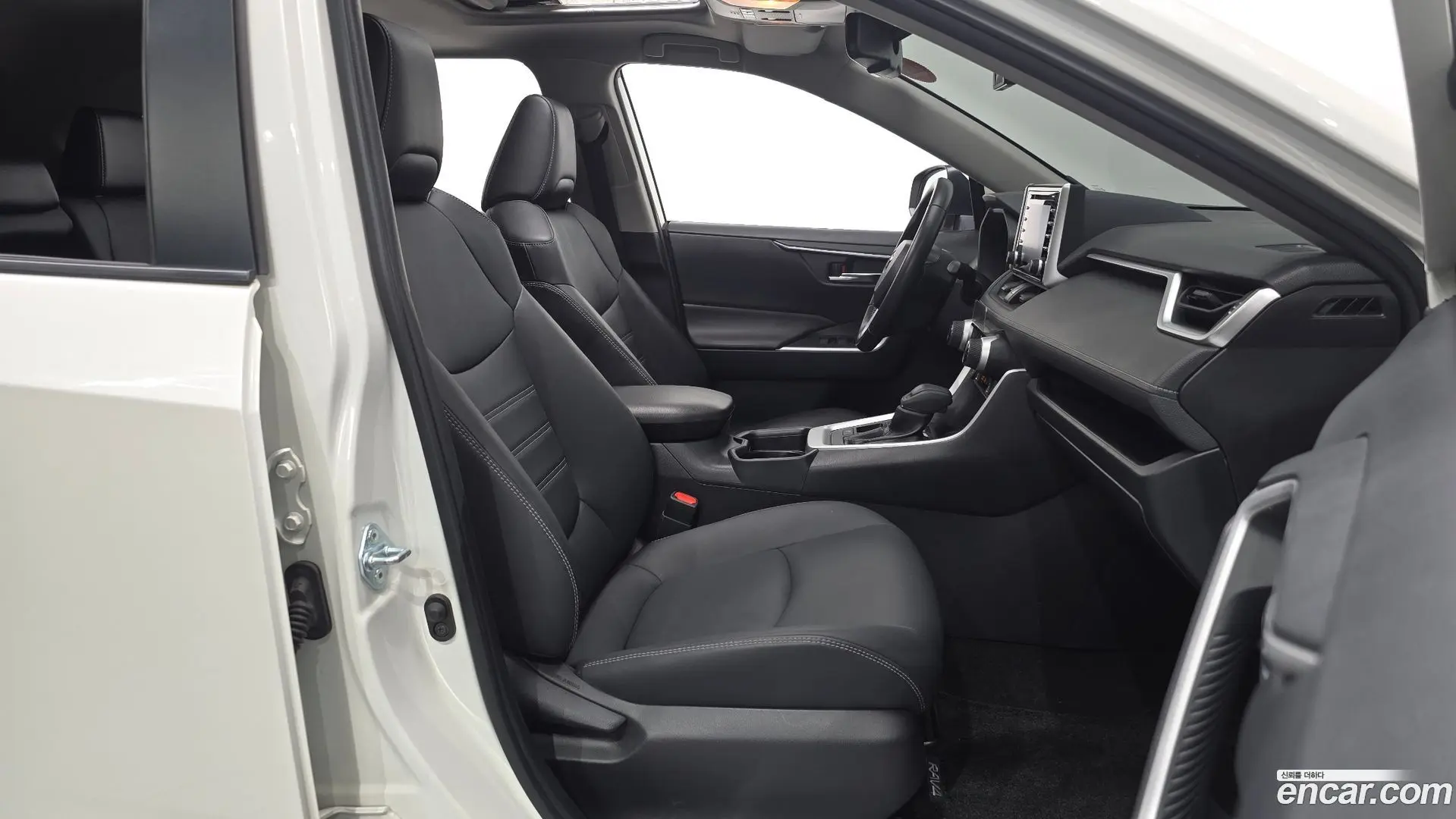 Toyota RAV4 2.5 2WD Hybrid 2020