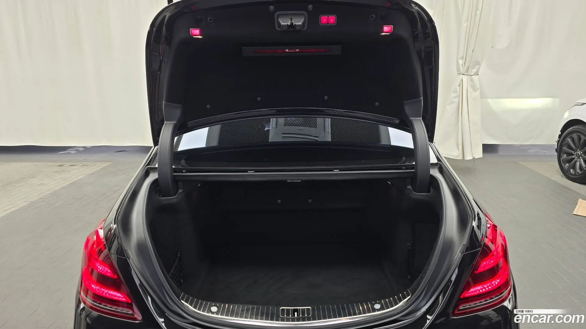 Mercedes-Benz S-Class S560L 4MATIC