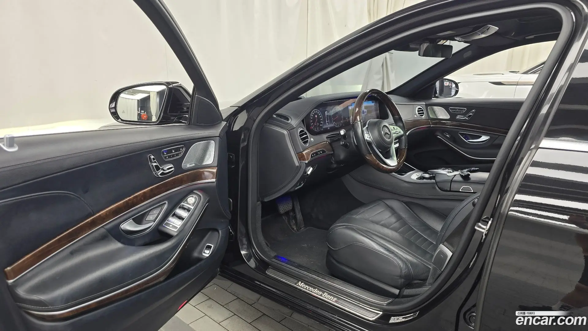 Mercedes-Benz S-Class S560L 4MATIC