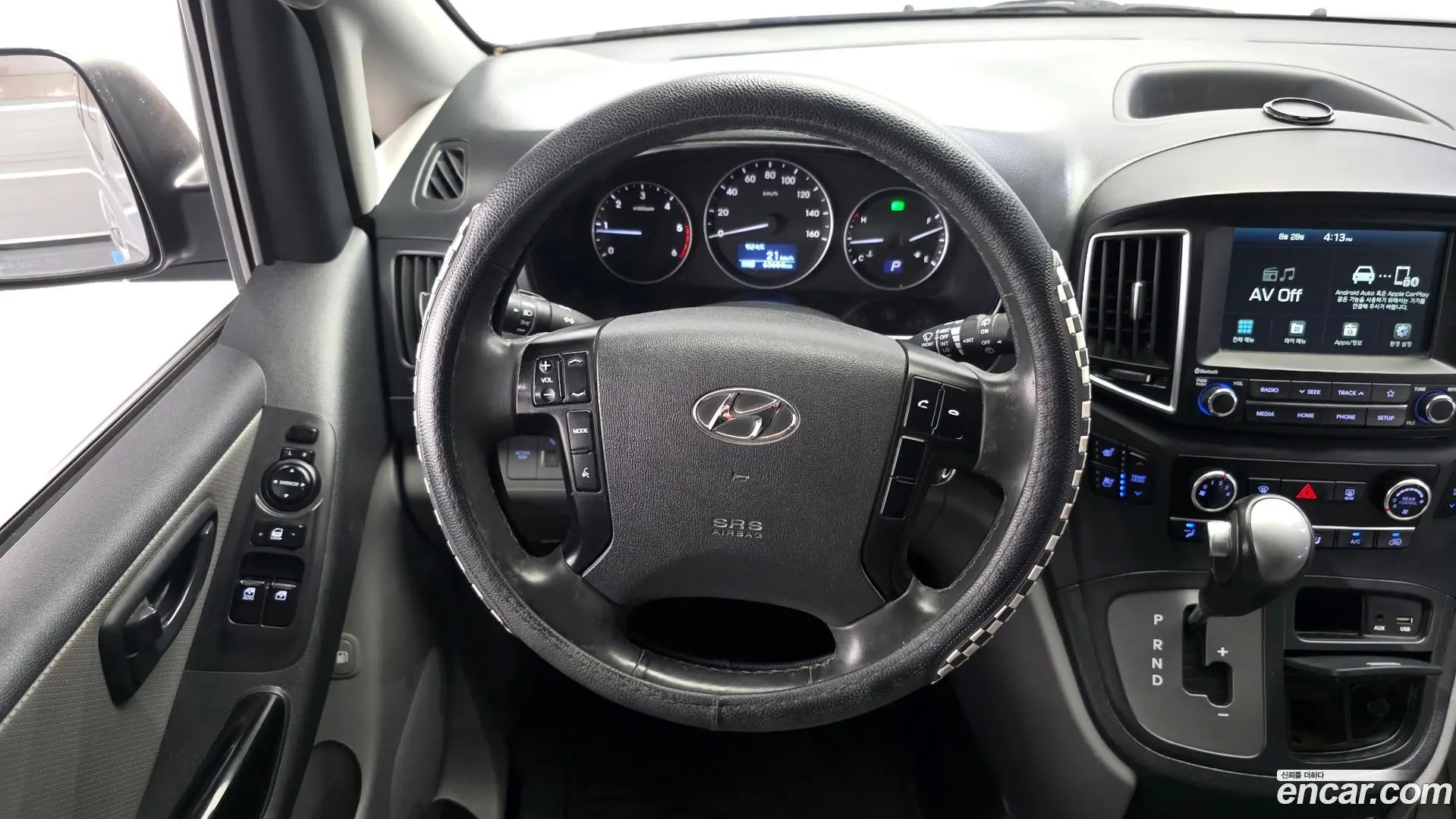 Hyundai Starex Wagon 12-Seater