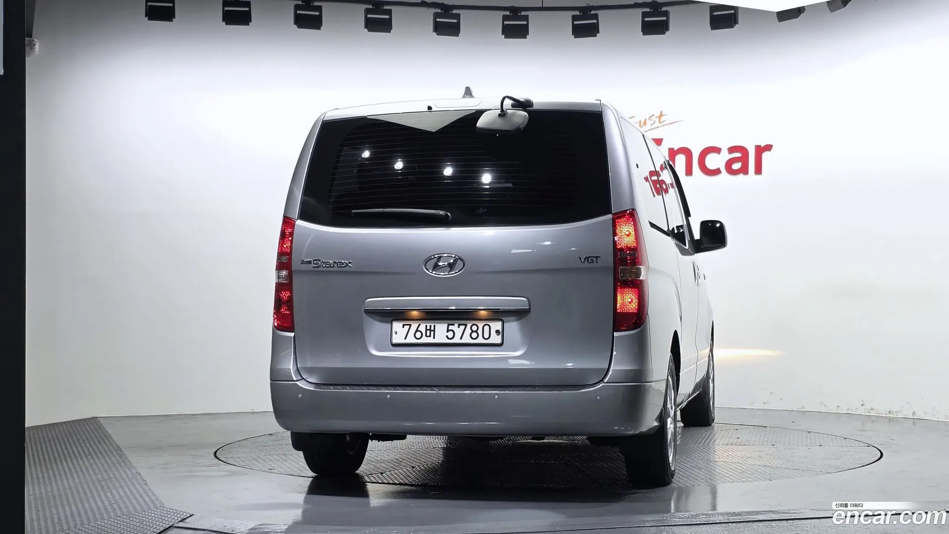 Hyundai Starex Wagon 12-Seater