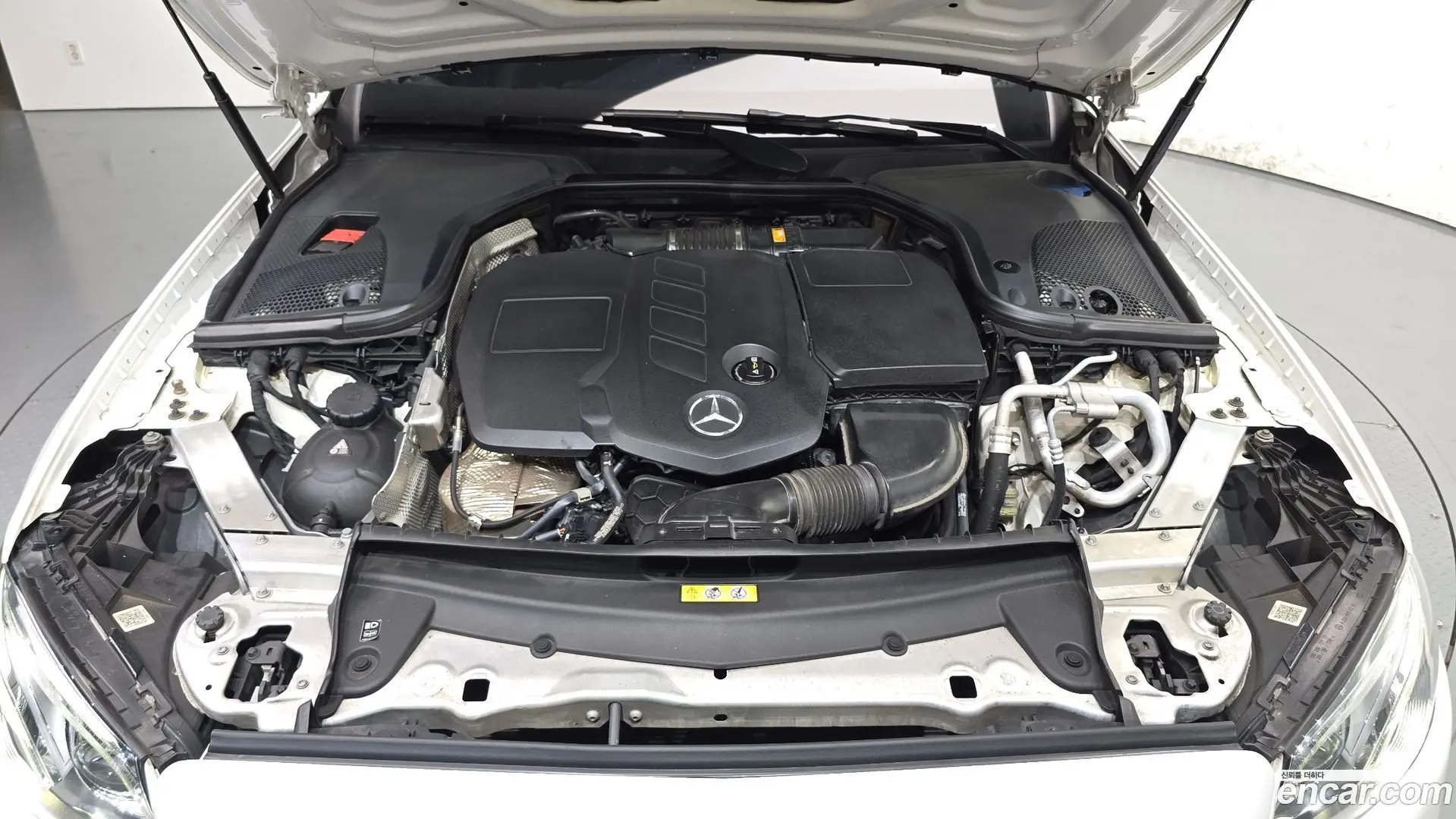 Mercedes-Benz E-Class E220d Avantgarde