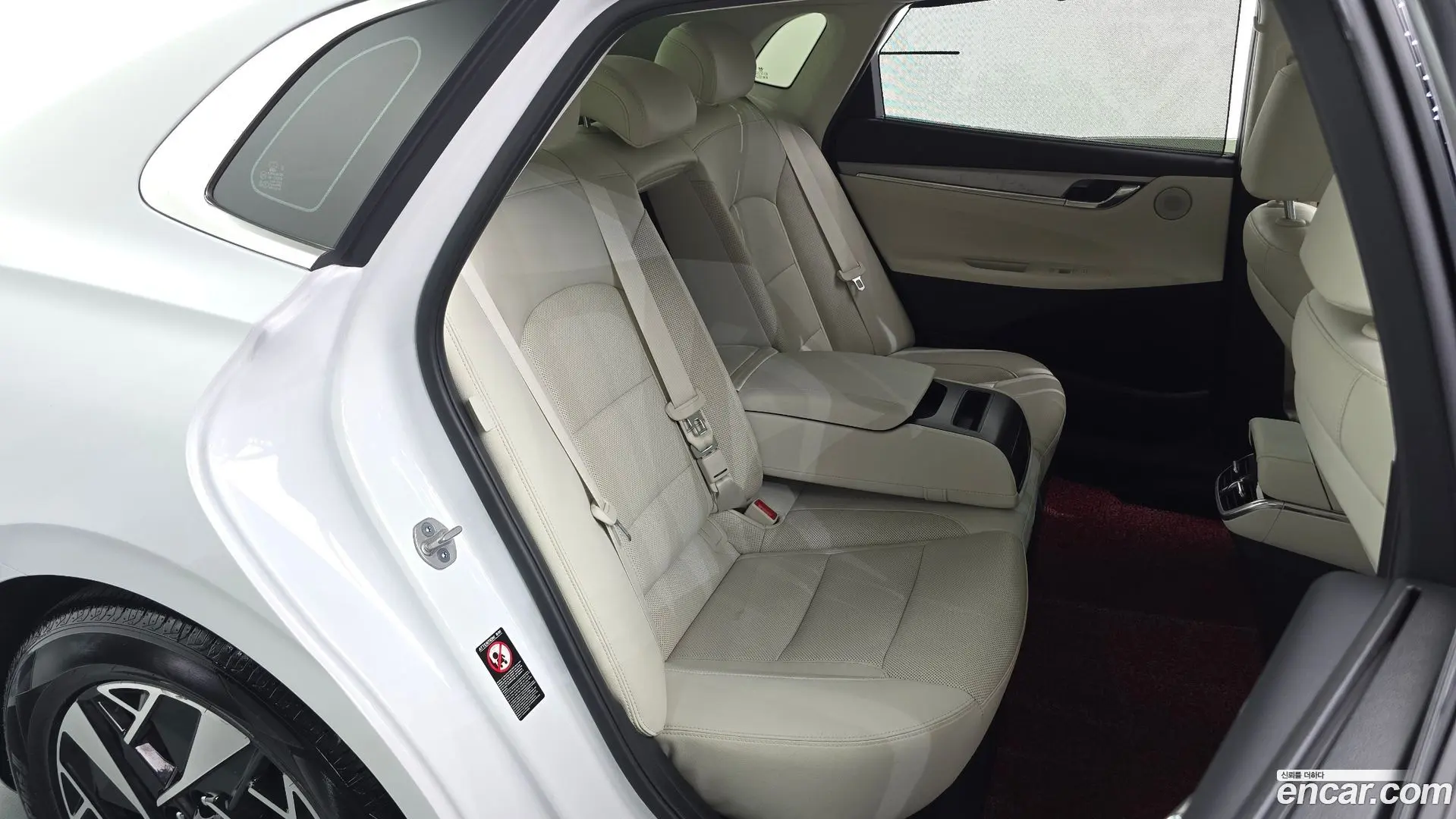 Hyundai Grandeur Le Blanc