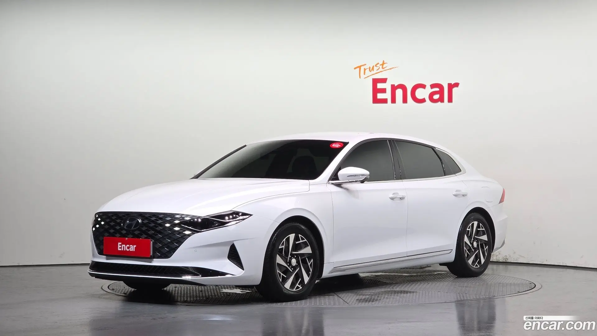 Hyundai Grandeur Le Blanc