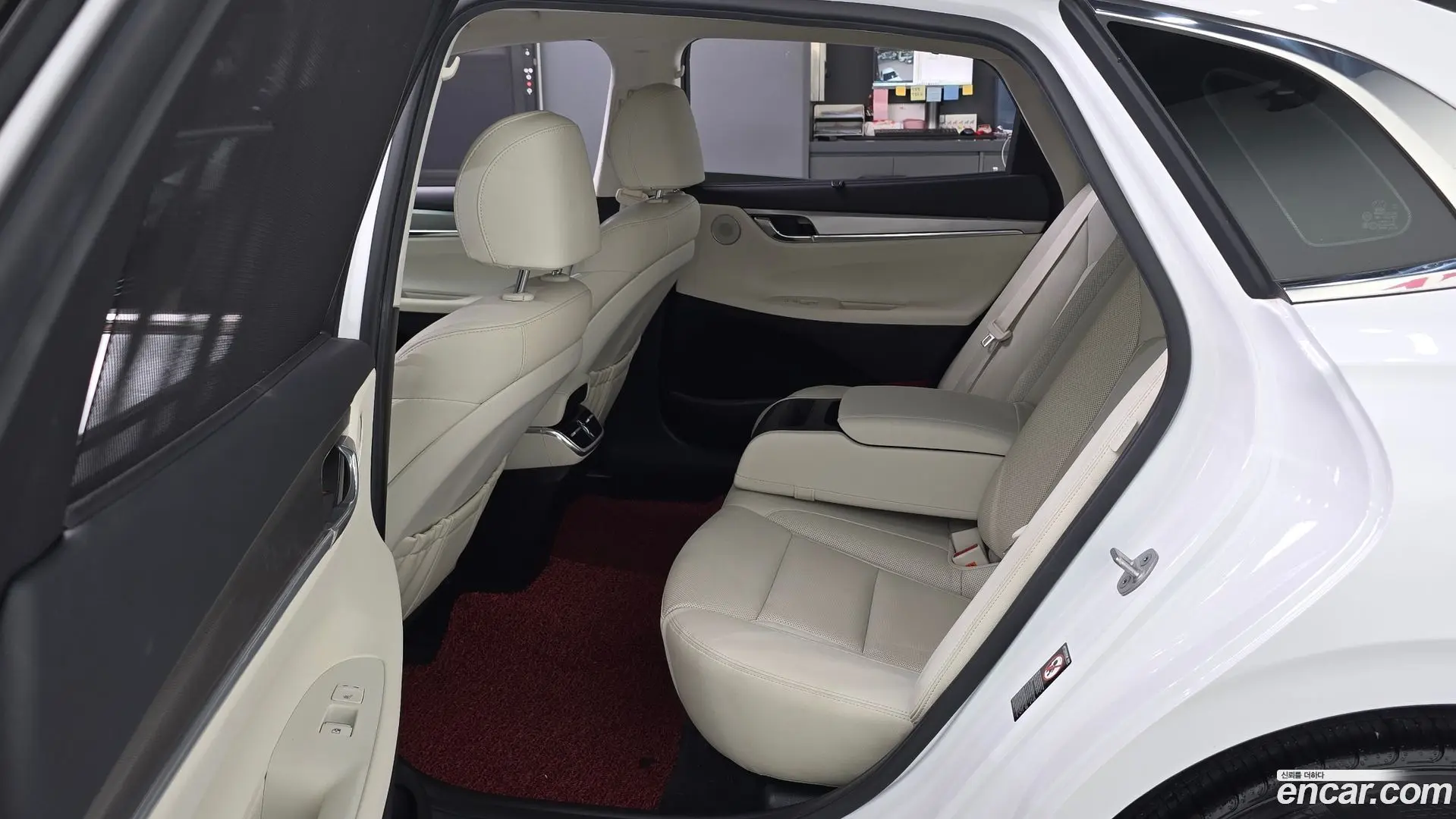 Hyundai Grandeur Le Blanc