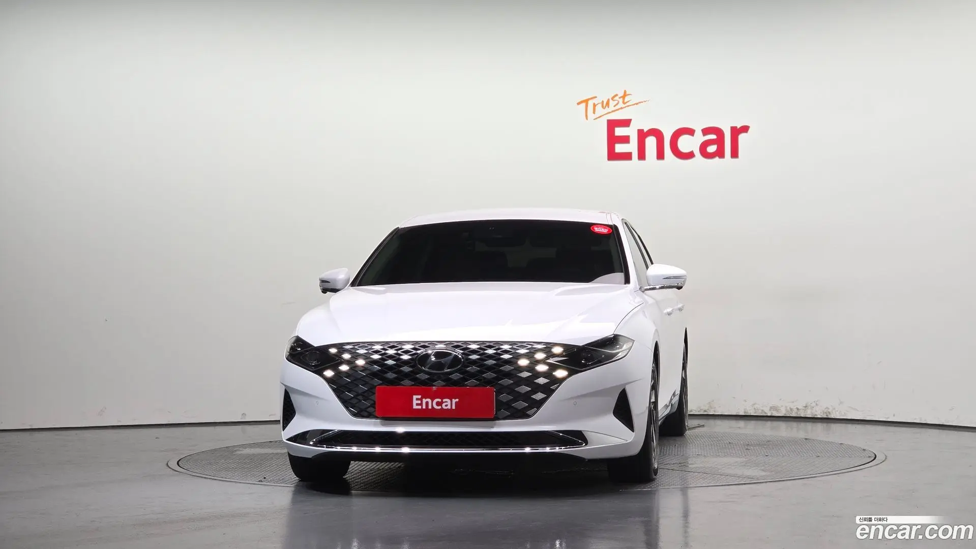 Hyundai Grandeur Le Blanc