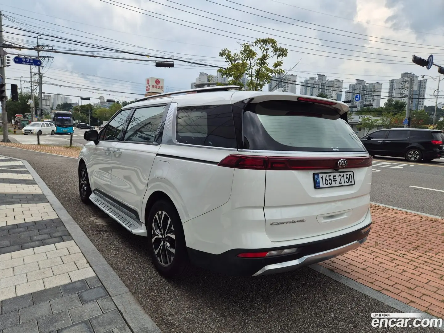Kia Canival Diesel 9-Seater Noblesse