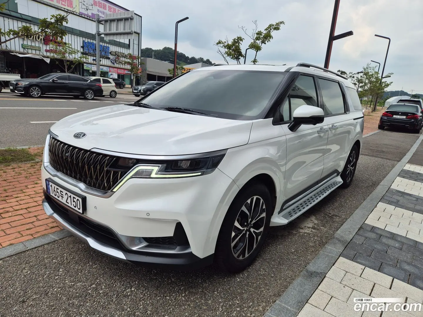 Kia Canival Diesel 9-Seater Noblesse