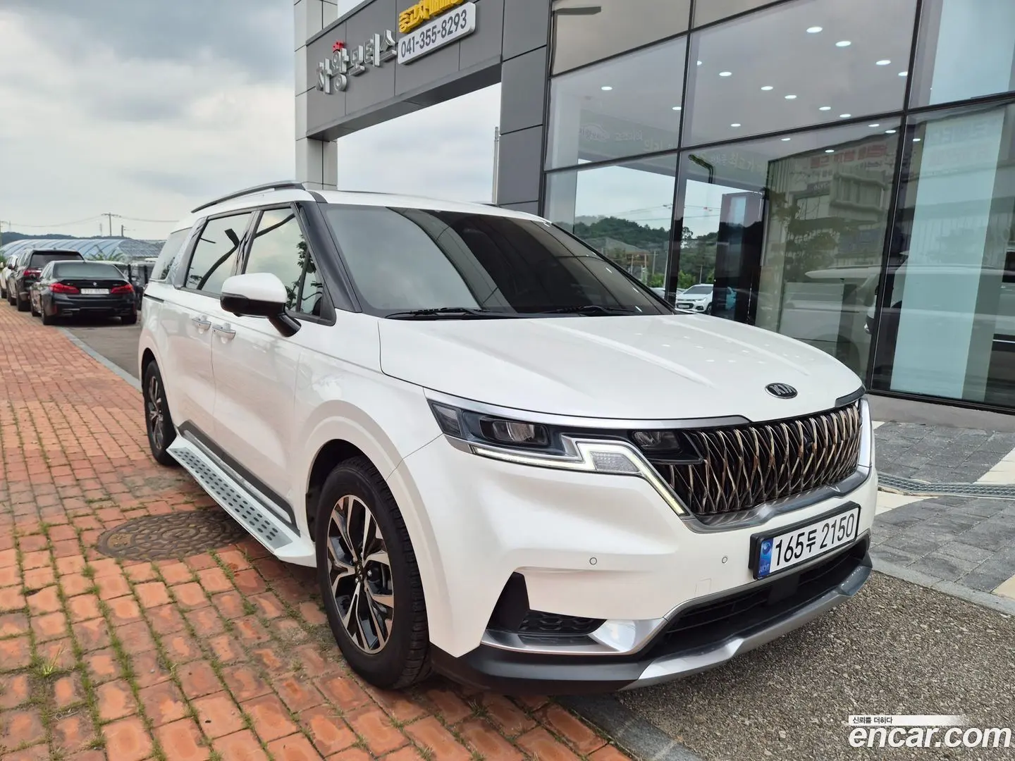 Kia Canival Diesel 9-Seater Noblesse