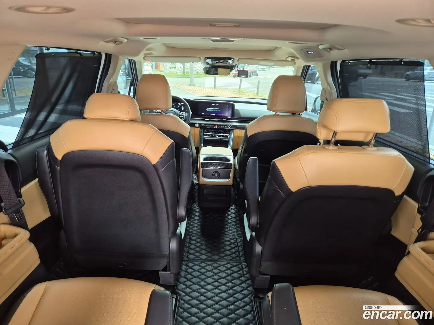 Kia Canival Diesel 9-Seater Noblesse