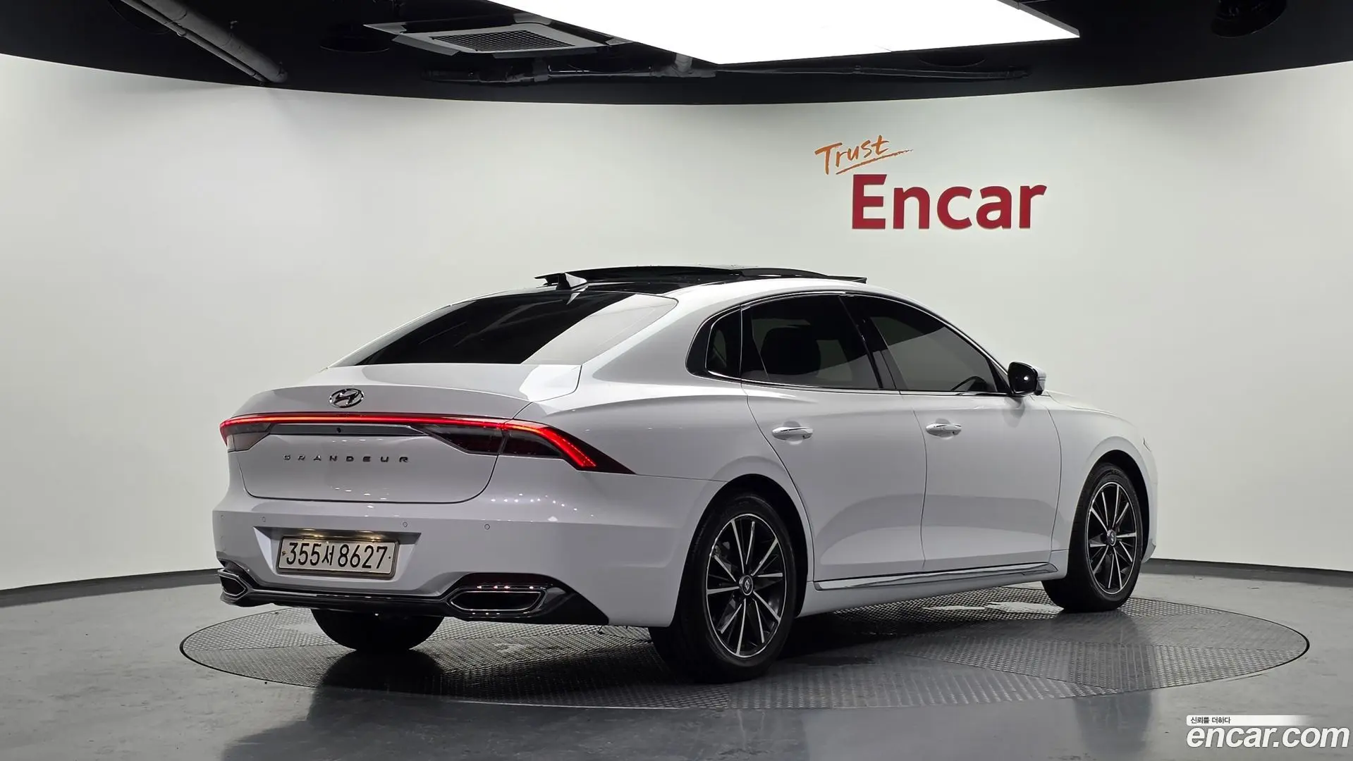 Hyundai Grandeur 3.0 LPi Rent Car