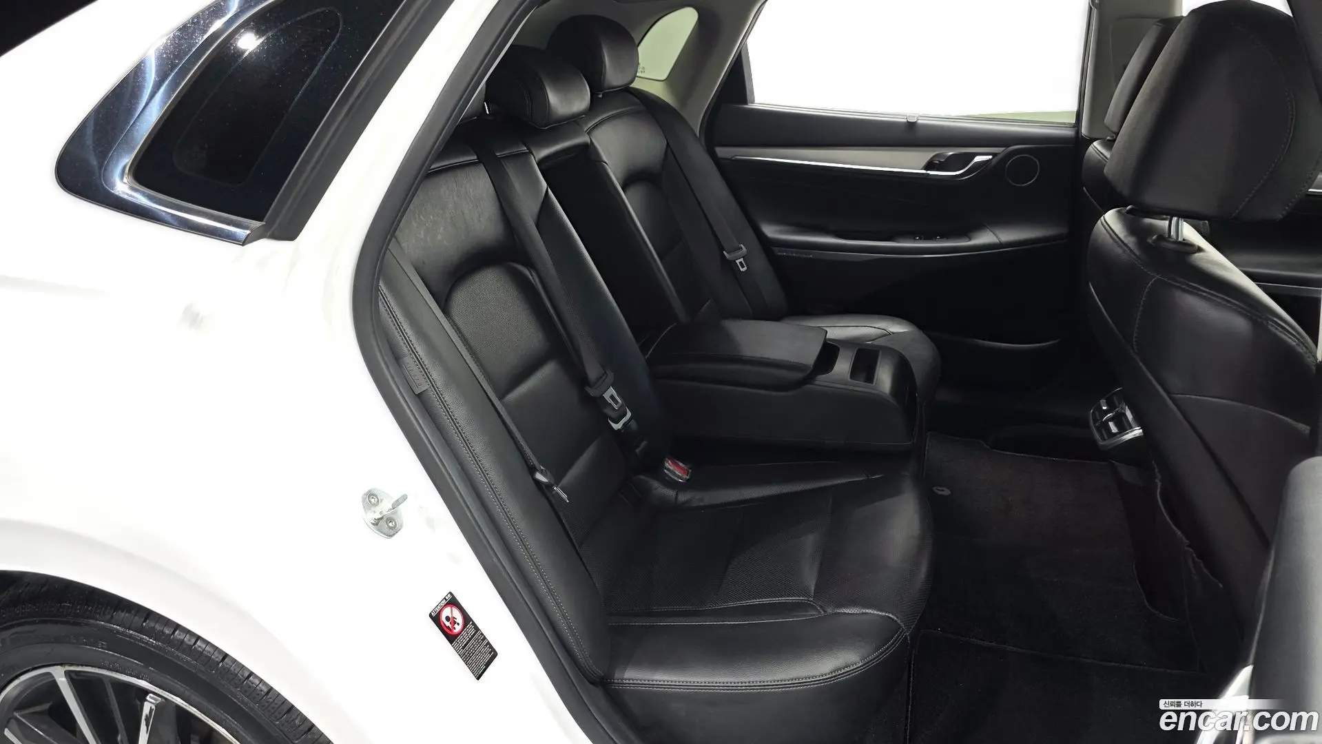 Hyundai Grandeur 3.0 LPi Rent Car